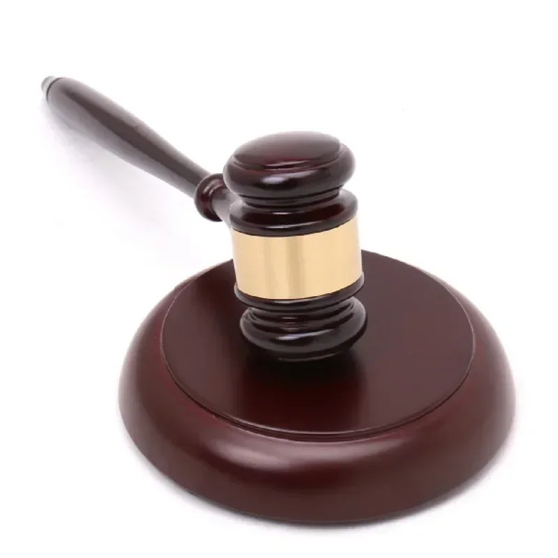 Wooden Handmade Craft Lawyer J - Woodworking Auctions avis et prix